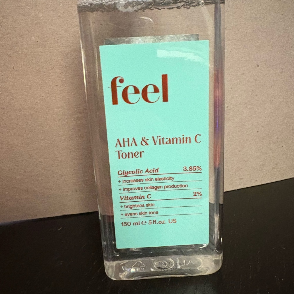 AHA & Vitamin C Toner - Clear and Aqua